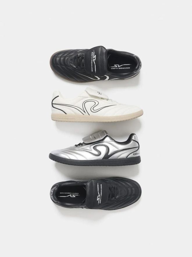 和IU的绽放满足了少女的全部幻想开元ky棋牌本周时髦大事|陈都灵(图5) 和IU的绽放满足了少女的全部幻想开元ky棋牌本周时髦大事|陈都灵(图5)